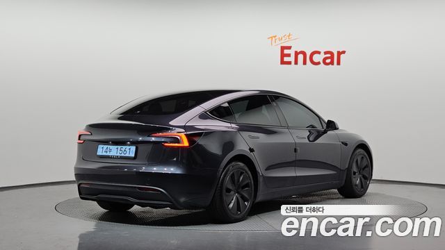 Tesla Model 3 2025