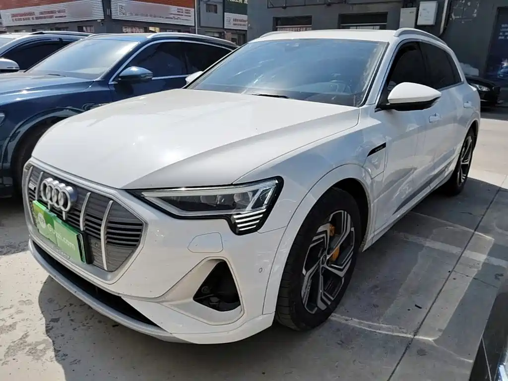 Audi e-tron 2023