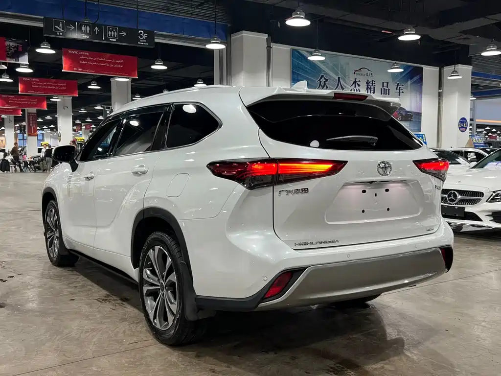 Toyota Highlander 2023