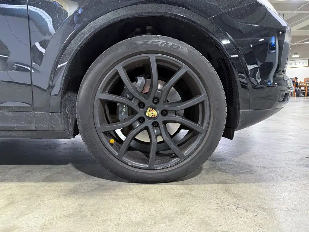 Porsche Cayenne 2023