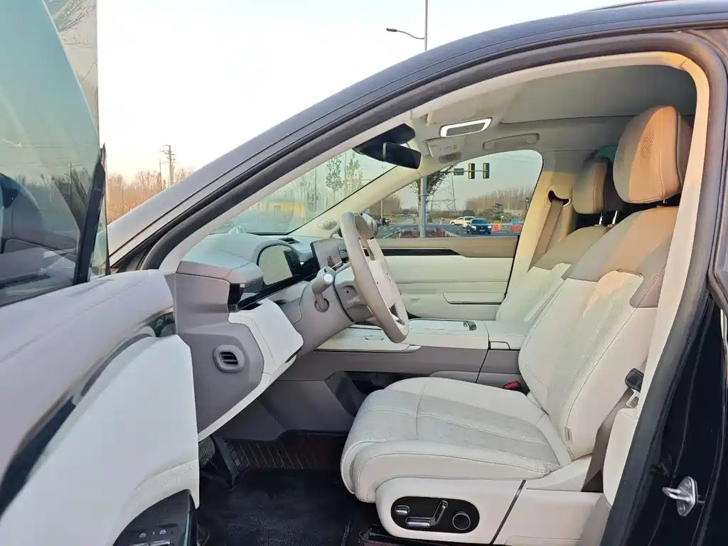 Zeekr 7X 2025