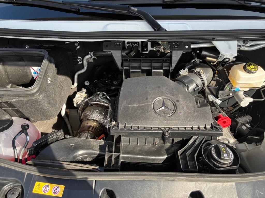 Mercedes-Benz SPRINTER 2025