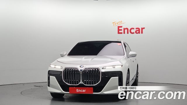 BMW 7 серии 2023