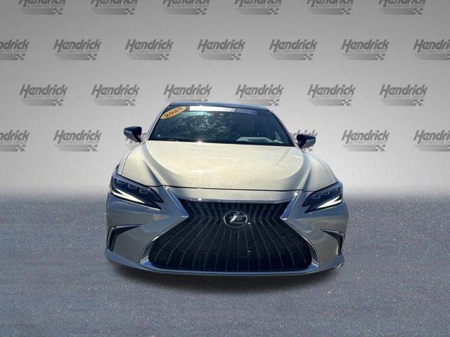 Lexus ES 2025