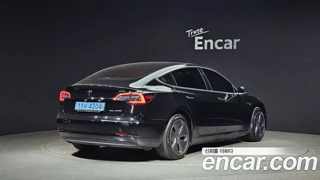 Tesla Model 3 2020