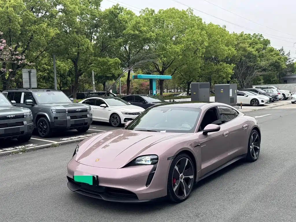 Porsche Taycan 2021