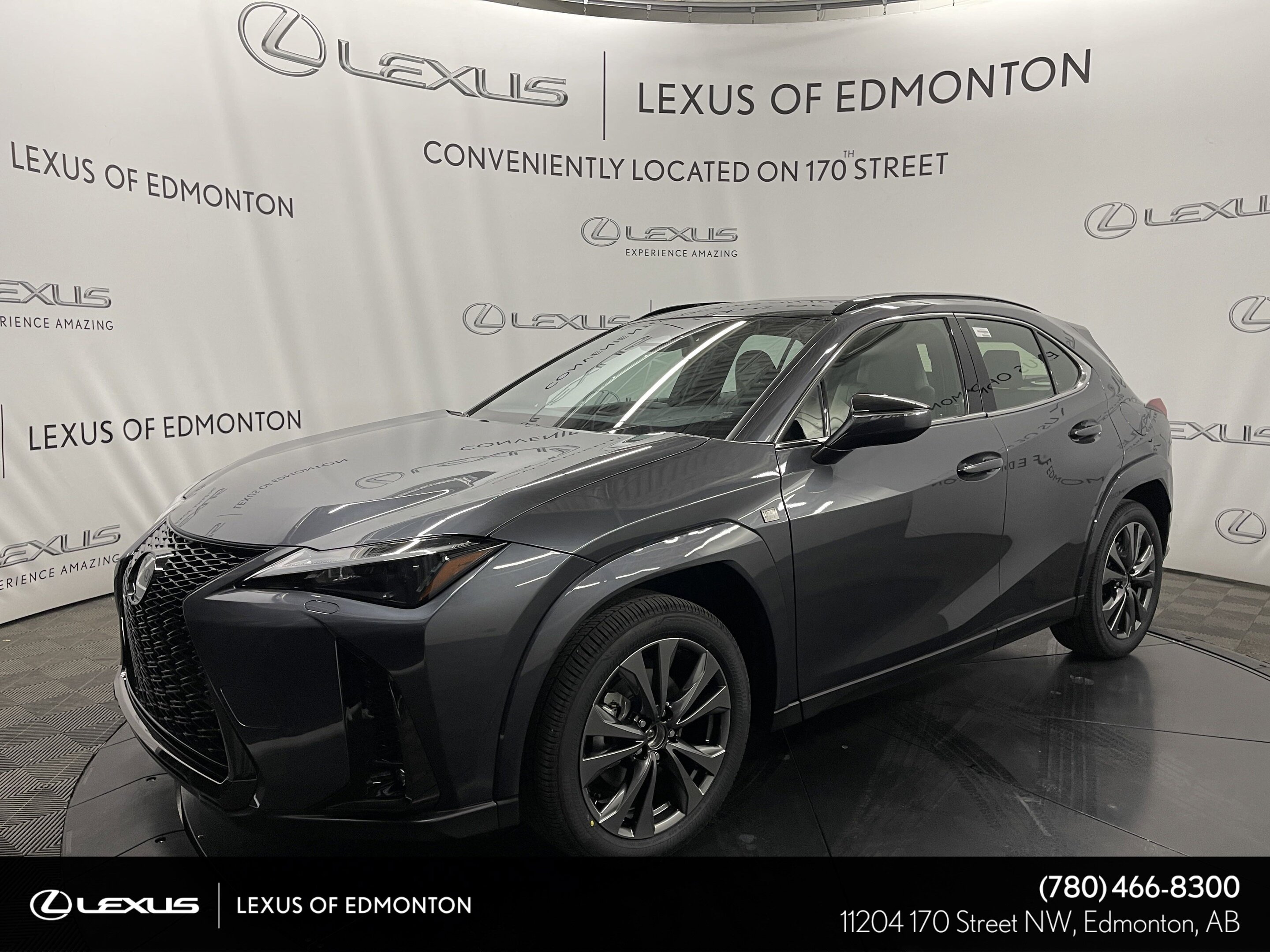 Lexus UX 2025