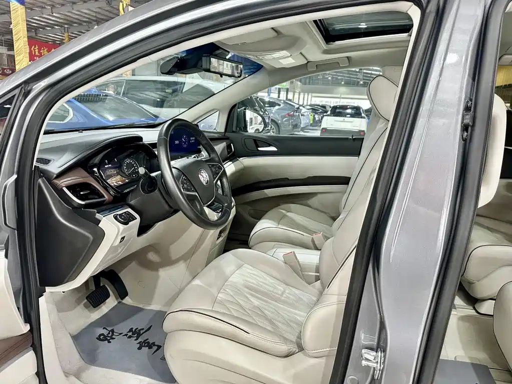 Buick GL8 2021