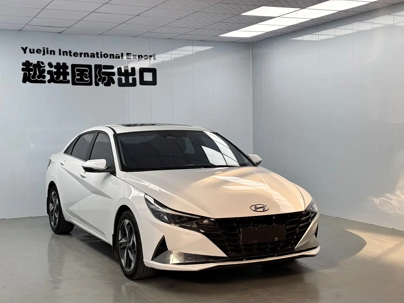 Hyundai Elantra 2023