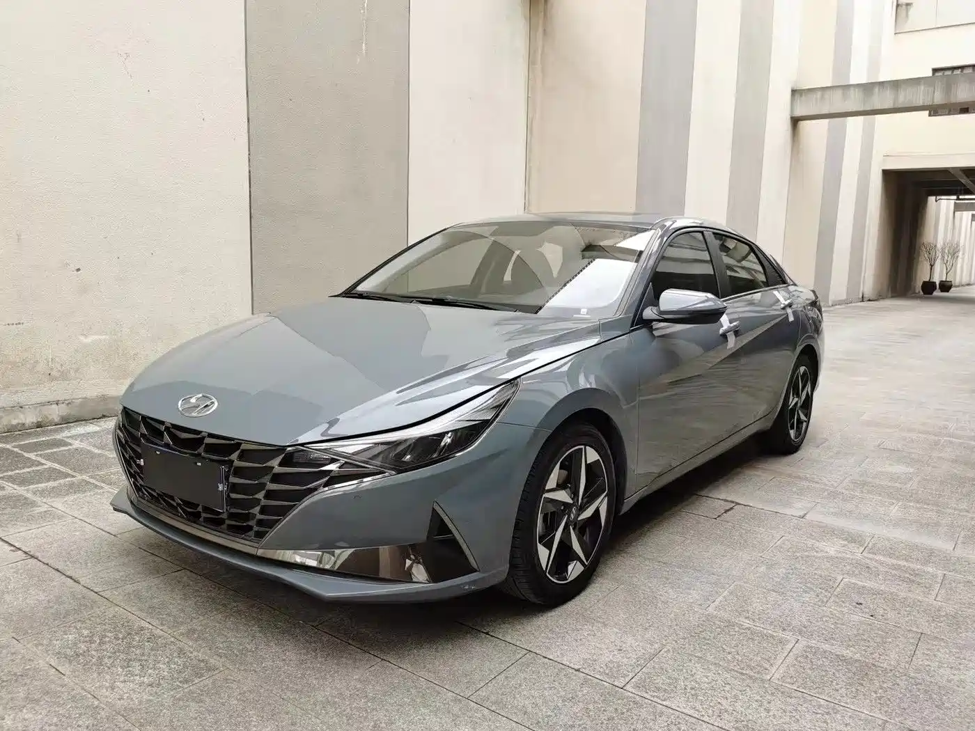 Hyundai Elantra 2022
