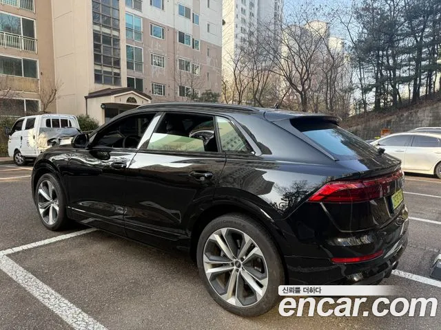 Audi Q8 2025