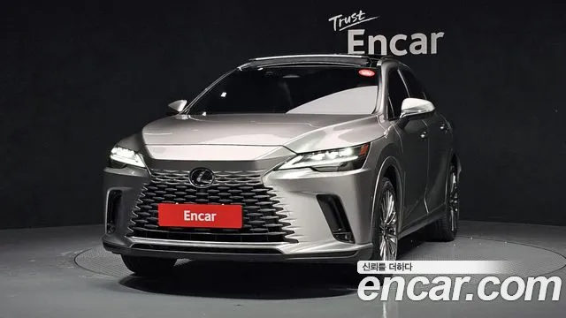 Lexus RX 2023