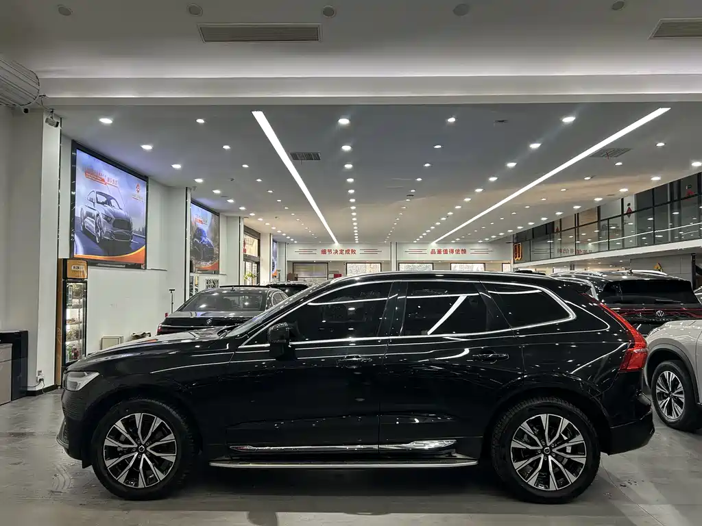 Volvo XC60 2022