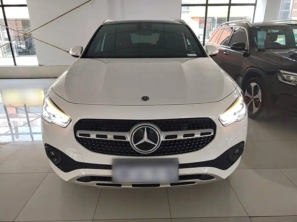 Mercedes-Benz GLA 2023
