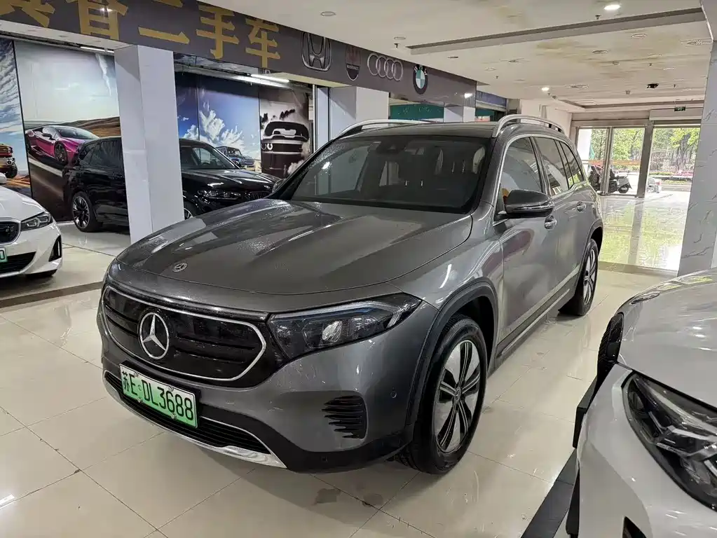 Mercedes-Benz EQB 2024