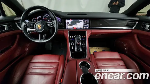 Porsche Panamera 2021