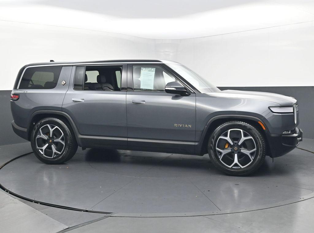 Rivian R1S 2023