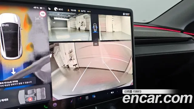 Tesla Model Y 2025