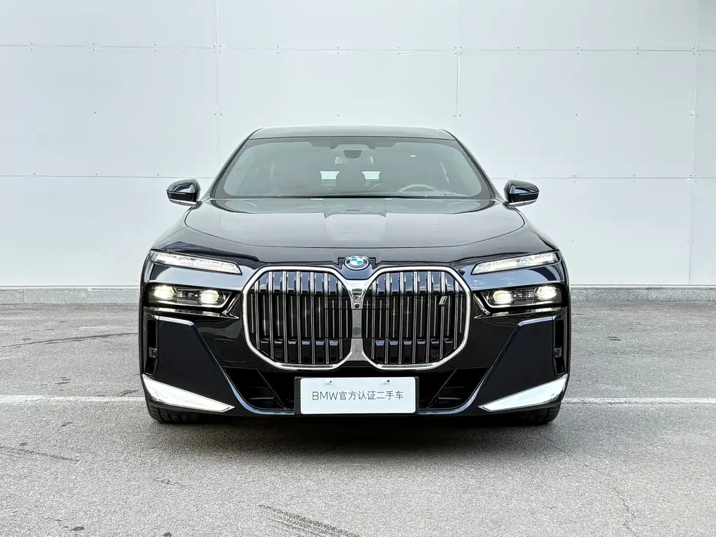 BMW i7 2025