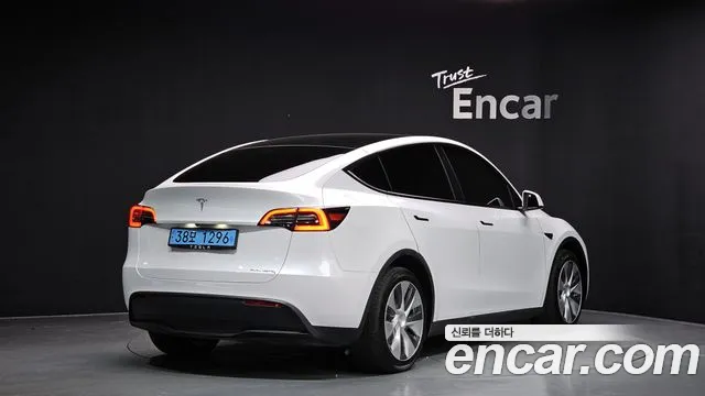 Tesla Model Y 2021