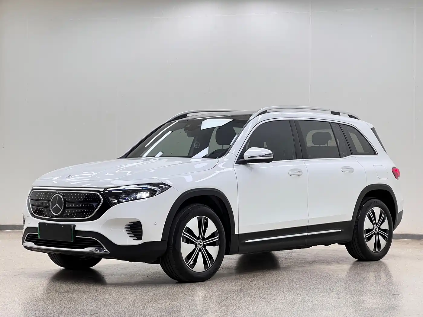 Mercedes-Benz EQB 2024