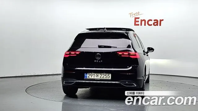 Volkswagen Golf 2023