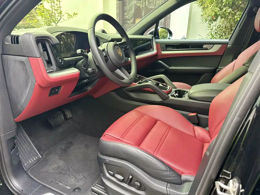 Porsche Cayenne 2025