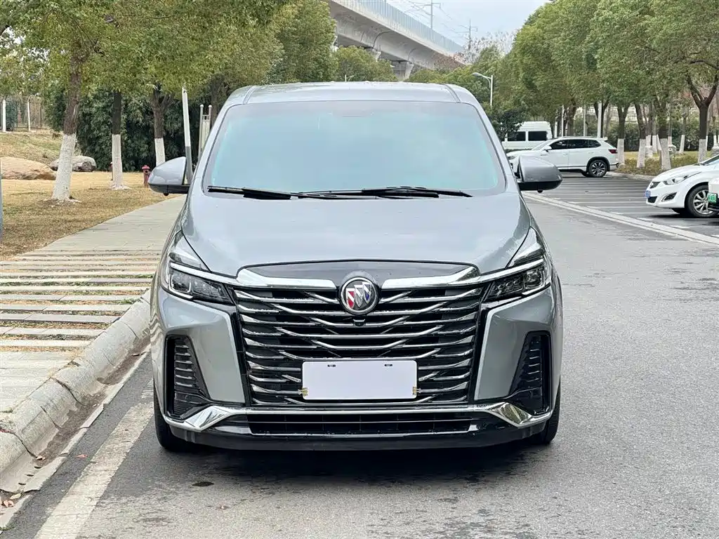Buick GL8 2024