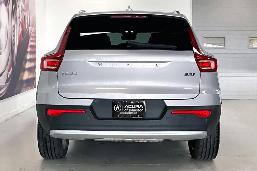 Volvo XC40 2025