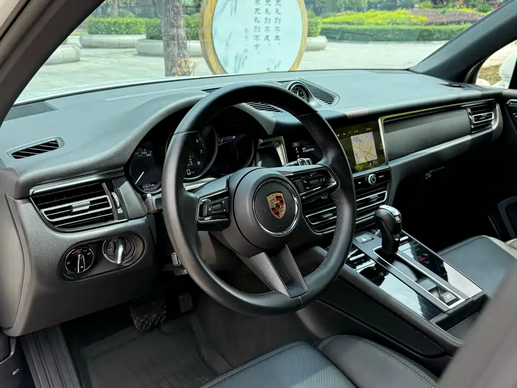 Porsche Macan 2024