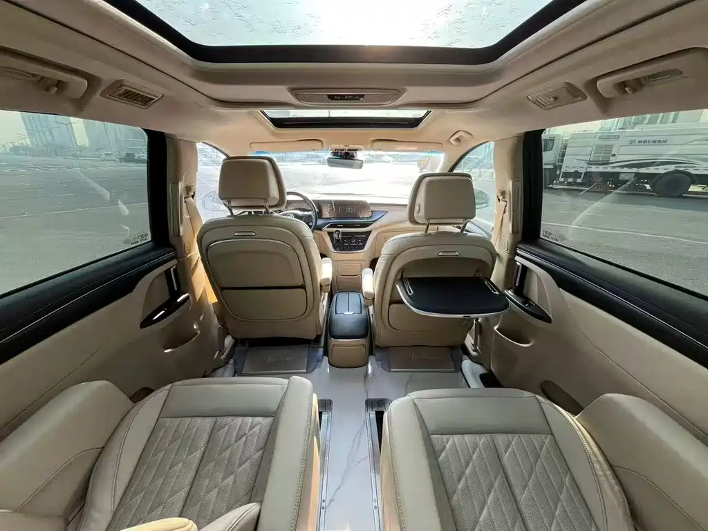 Buick GL8 2023