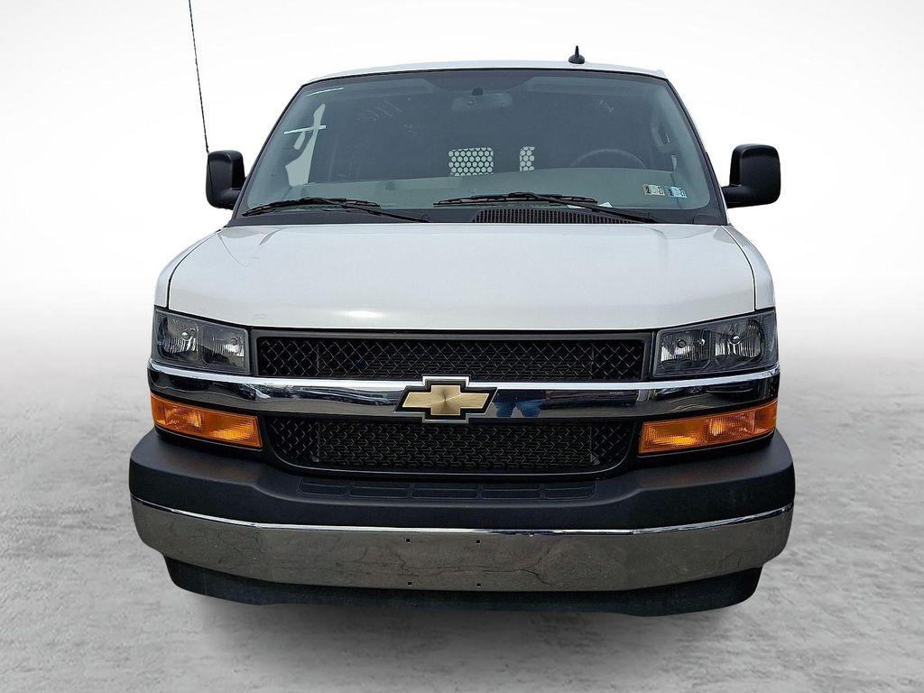 Chevrolet Express 2024