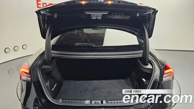 Maserati Ghibli 2022