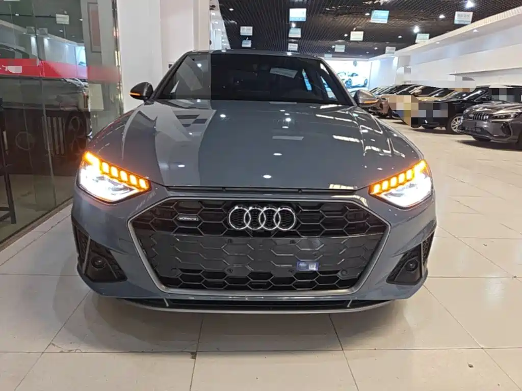 Audi A4 2023