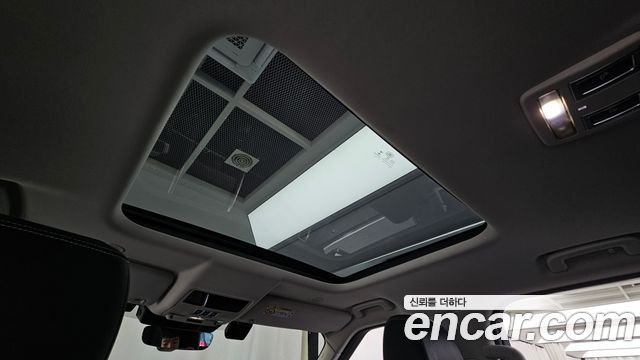 Land Rover Discovery 2021