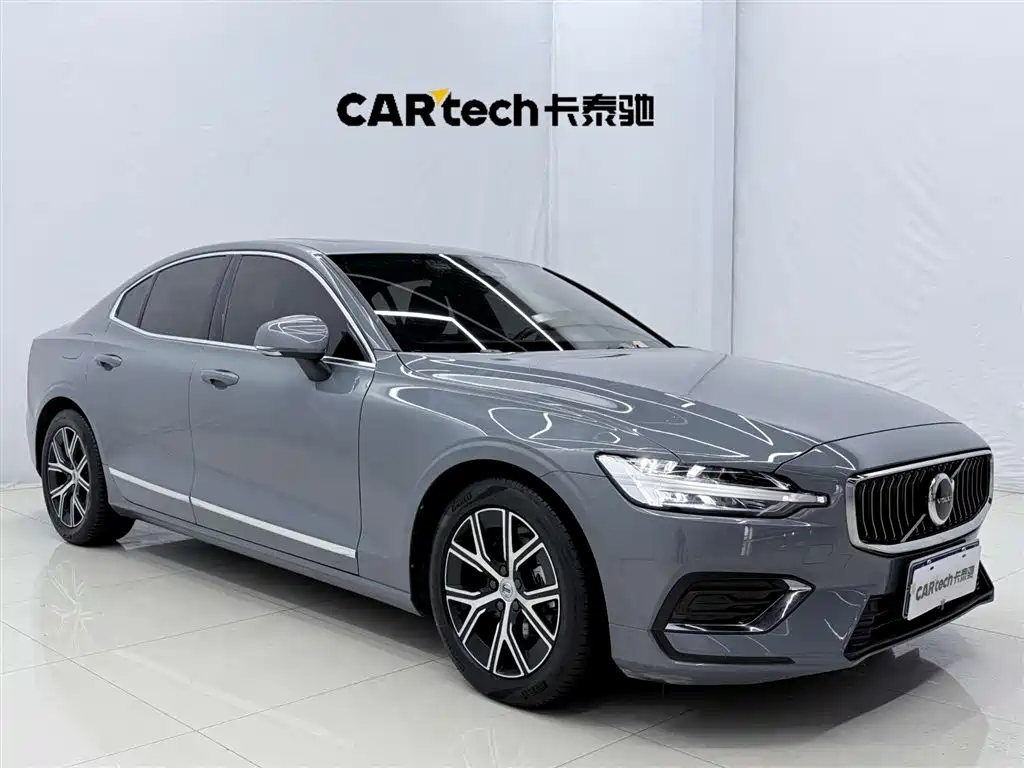 Volvo S60 2023
