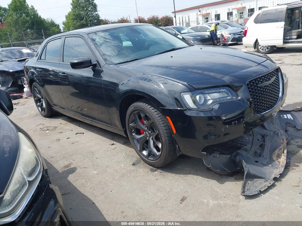 Chrysler 300 2023