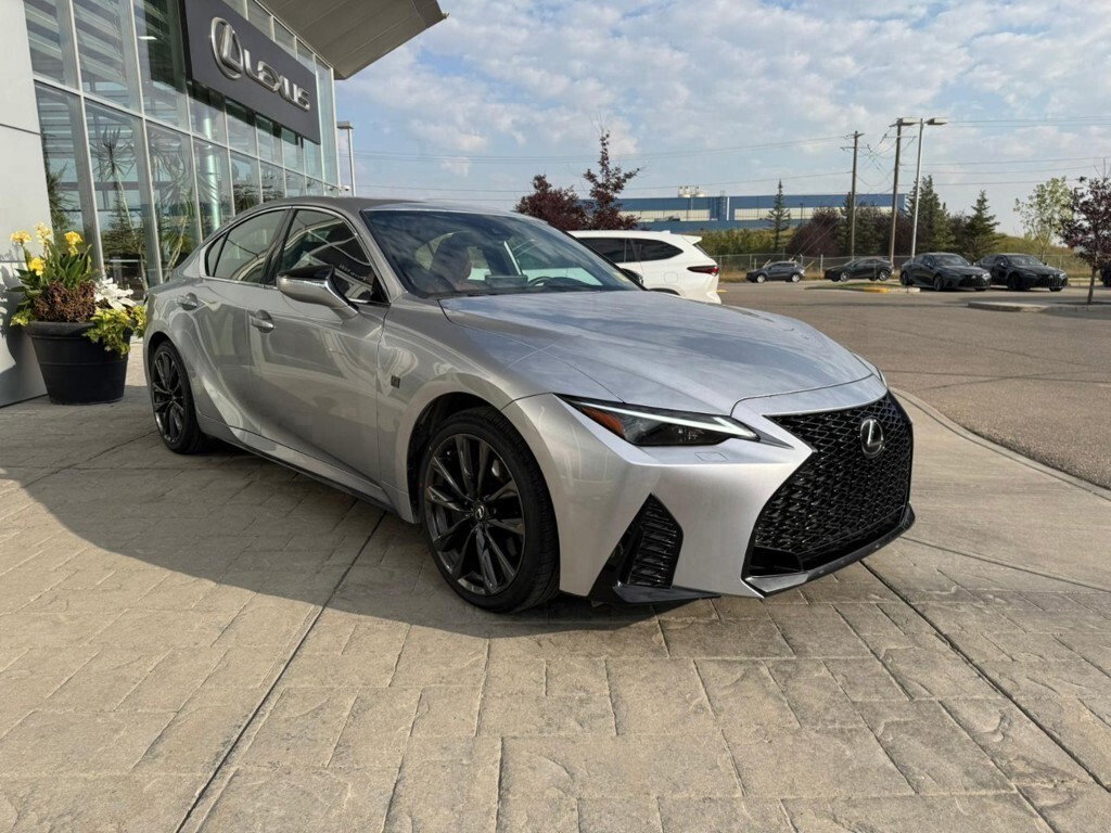 Lexus IS 300 2024