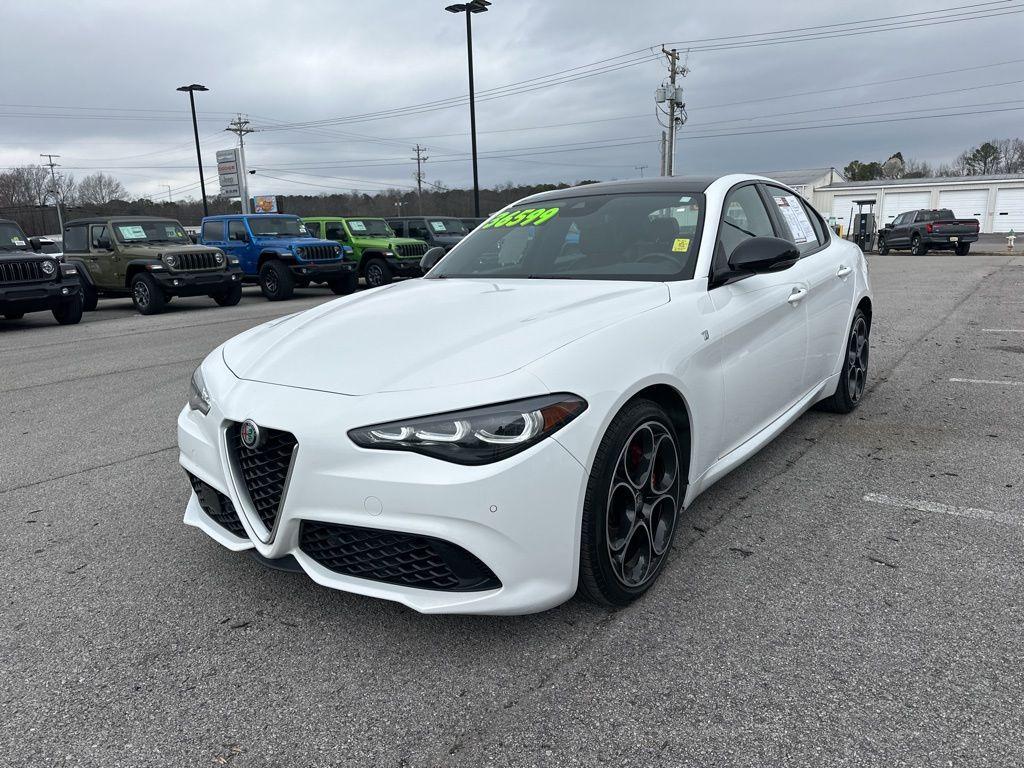 Alfa Romeo Giulia 2024