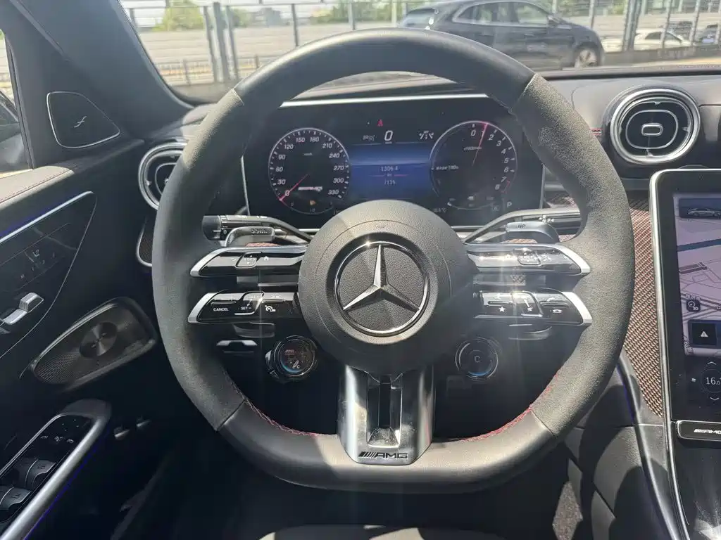 Mercedes-Benz C-Класс 2025