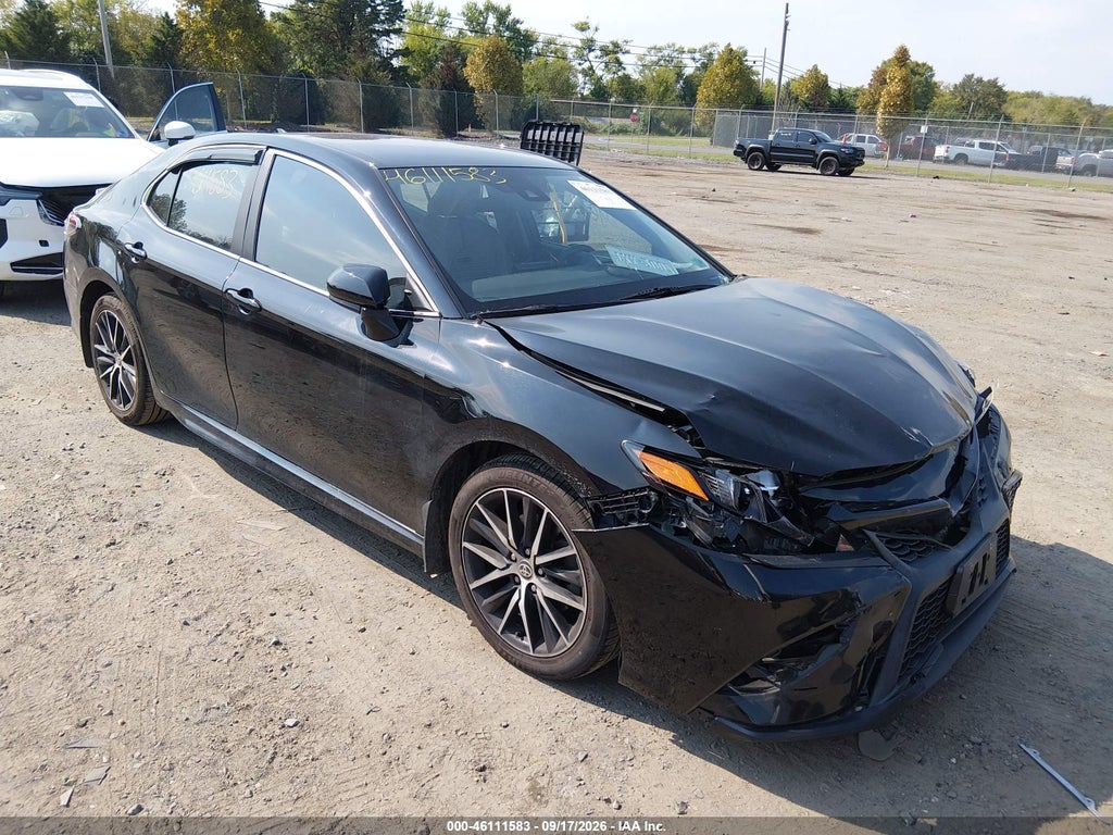 Toyota Camry 2021