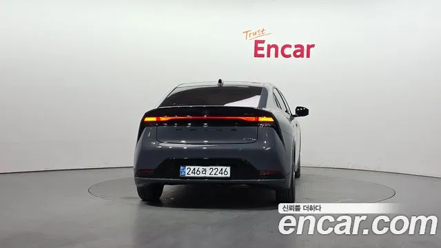Toyota Prius 2024