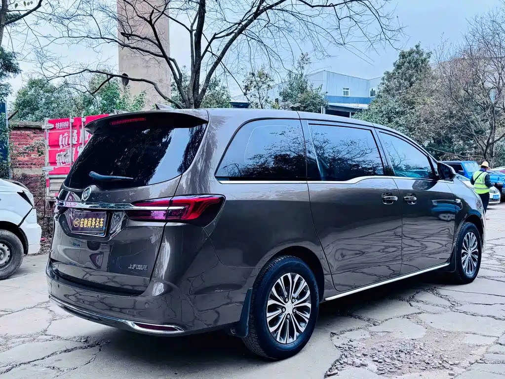 Buick GL8 2024