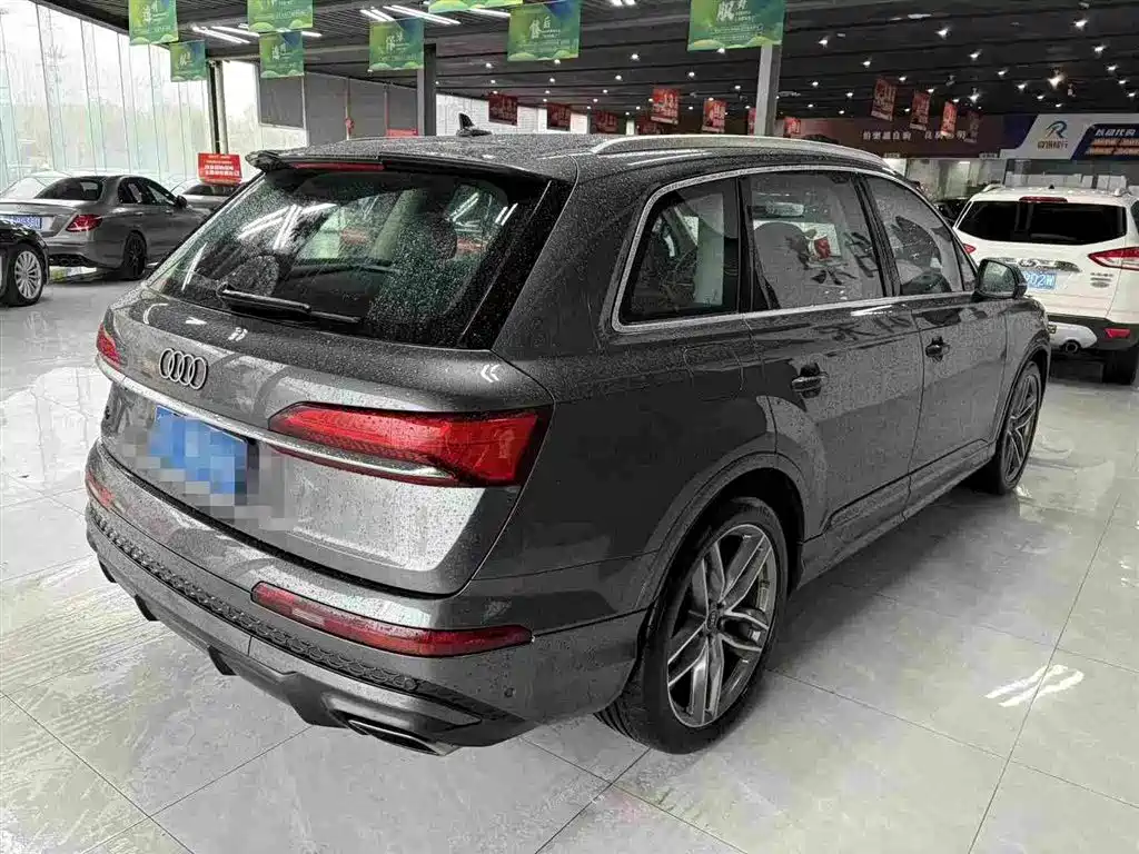 Audi Q7 2025