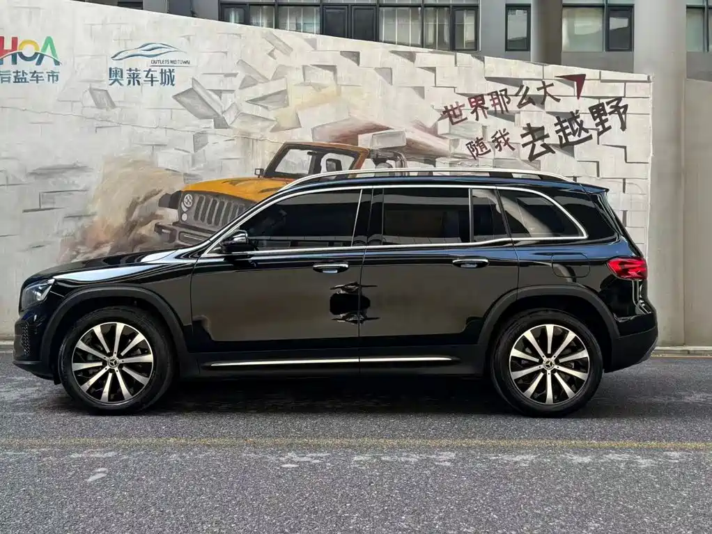 Mercedes-Benz GLB 2025