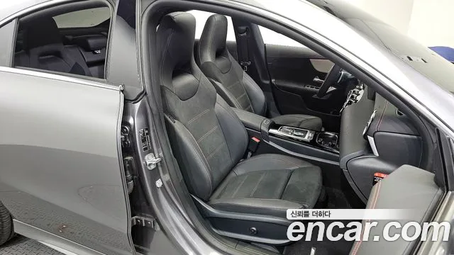 Mercedes-Benz CLA 2023