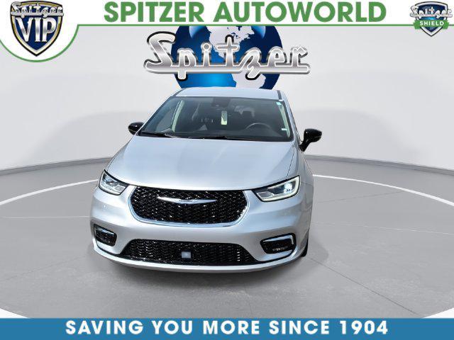 Chrysler Pacifica 2024