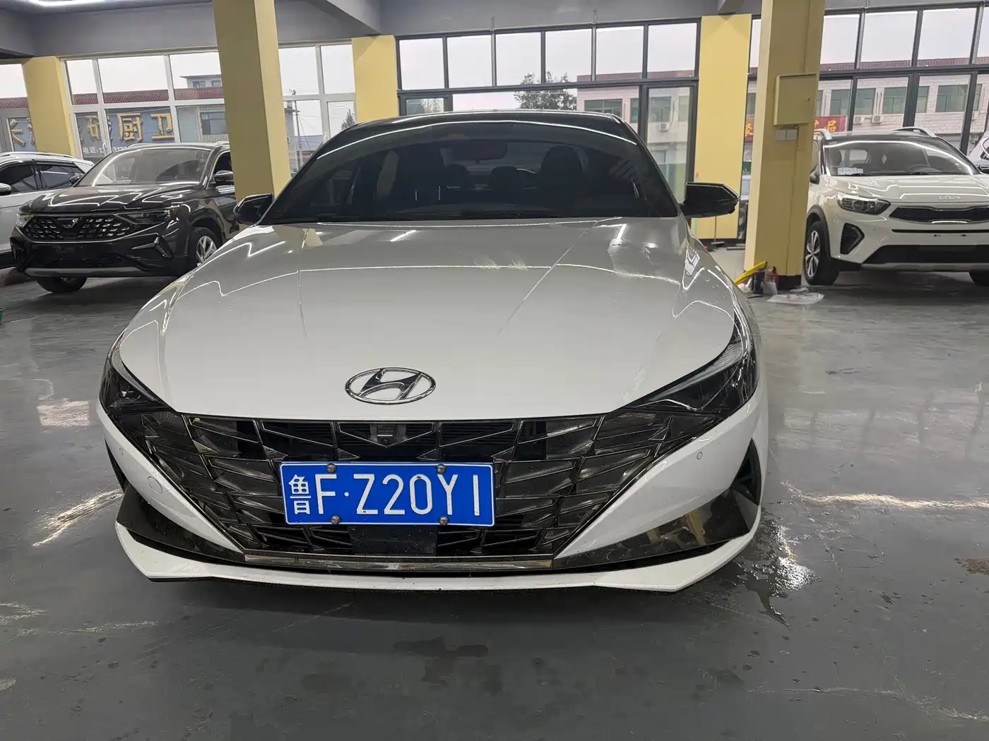 Hyundai Elantra 2022