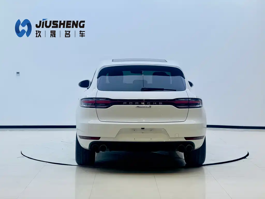 Porsche Macan 2021