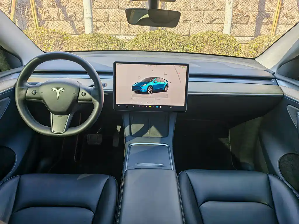 Tesla Model Y 2023